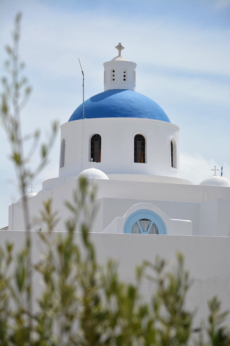 Cliffside Wedding in Santorini
